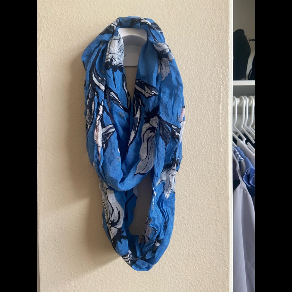 Chase Lanes End Scarf